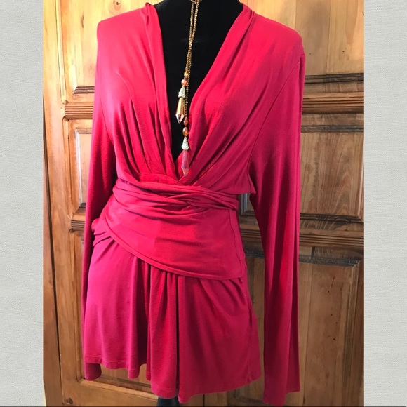 ECI Tops - Uniquely designed ECI knitted tunic Sz XL /14 RED